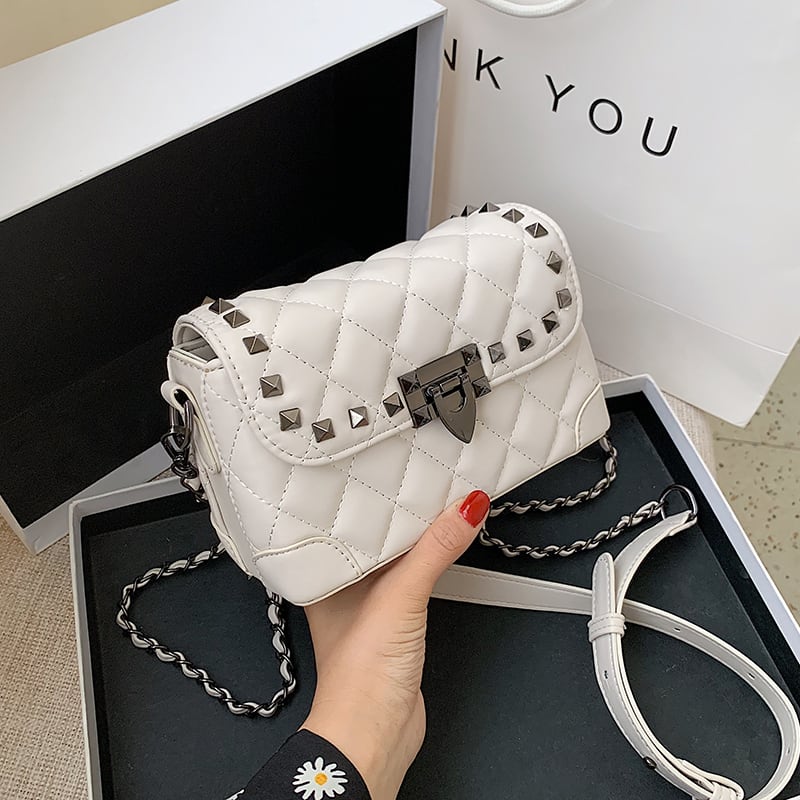 小さなフレグランスバッグ女性バッグ2020新しいトレンディなワイルドダイヤモンドチェーンクロスボディバッグ夏のファッション小さなスクエアバッグ Tiancai_Wing_Bag7762612