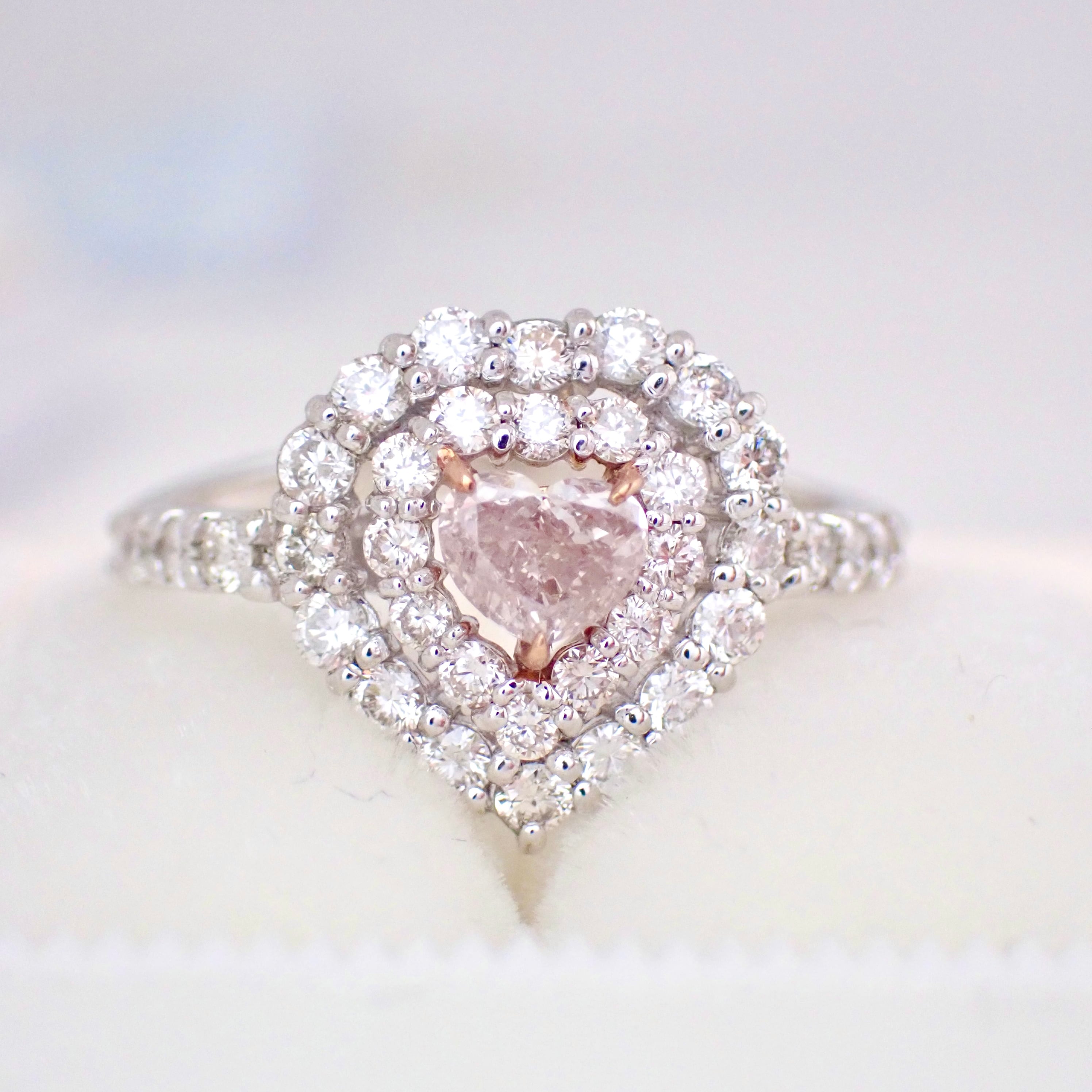 【Made in Japan】Pt950 K18 ゴールド プラチナ 0.30ct Fancy Light Brownish Pink Heart  Shape Halo Ring ピンクダイヤ リング 天然ダイヤ ダイヤモンドリング 0.69ct ハートシェイプダイヤモンド