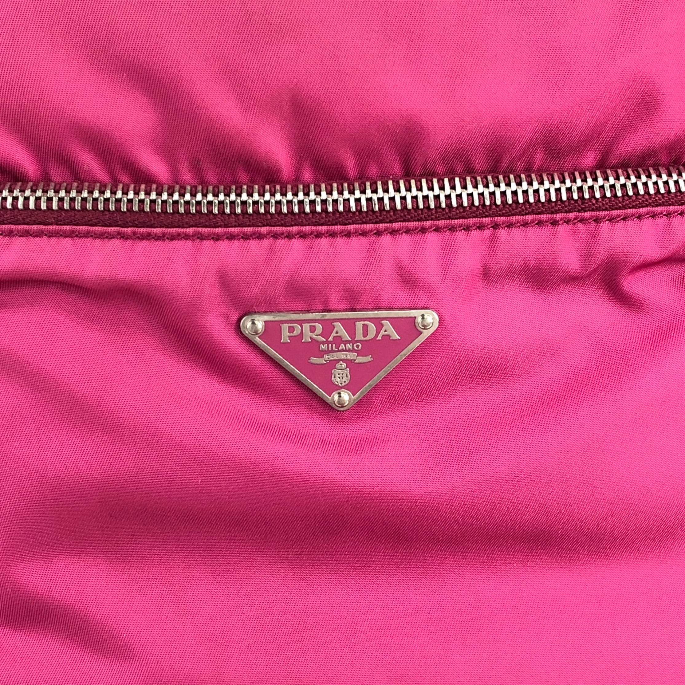 PRADA プラダ   ショルダーバッグ ピンク トライアングルロゴ ナイロン  b2e8ue PRADA プラダ ショルダーバッグ ピンク トライアングルロゴ ナイロン