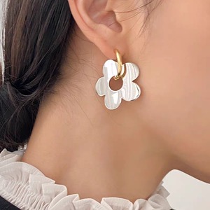 シルバーお花 pierce (kai1005)