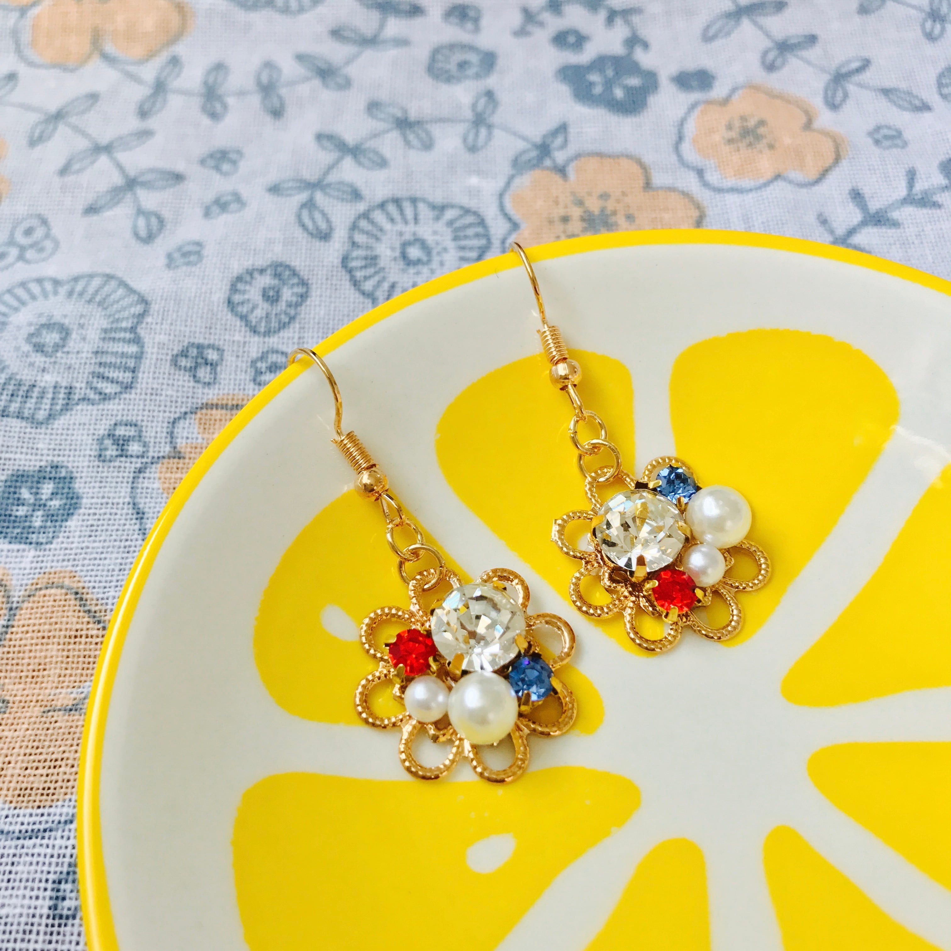 ビジュー フラワー ピアス