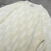 design low gauge knit white