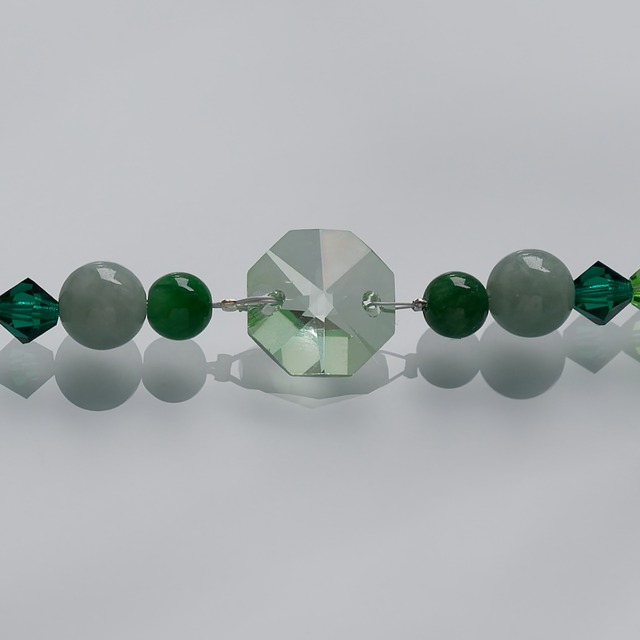 【風水サンキャッチャー】結婚＆良縁・人間関係運気アップ＊翡翠（ひすい）入り