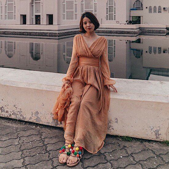 ワンピース ロングワンピース 長袖 無地 ミモレ丈 ウエストギャザー 大人エレガント くすみカラー 食事会 パーティー グリーン シンプル お出かけ 美人 ワンピース レディース 大きいサイズ ゆったり 体型カバー 前ウエスト