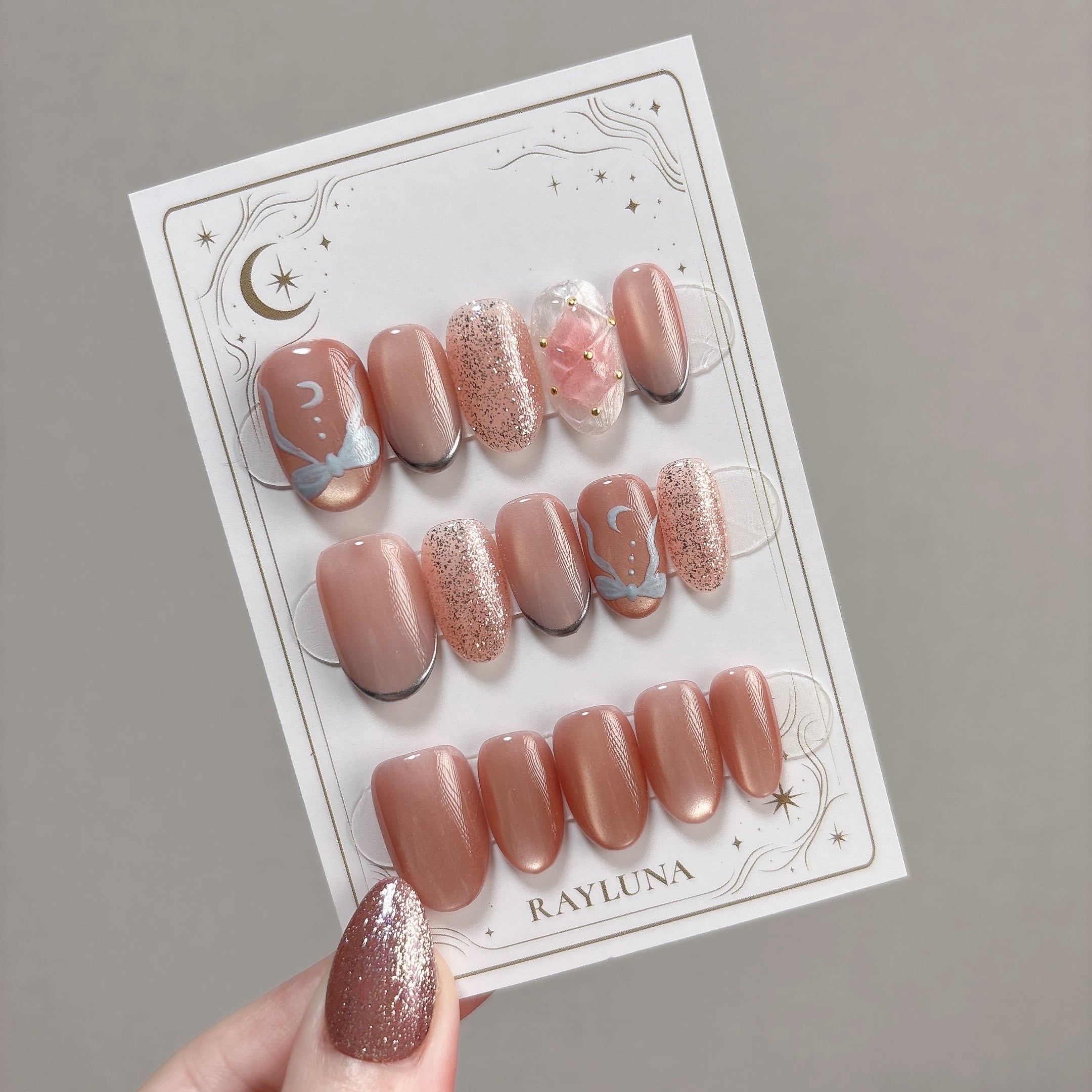 新品未使用☆リピネイル　 オーバルミディアム ネイルチップ XS 社外ケース付き 729】繰り返し使える【プレミアム】ネイルチップ／15本セット