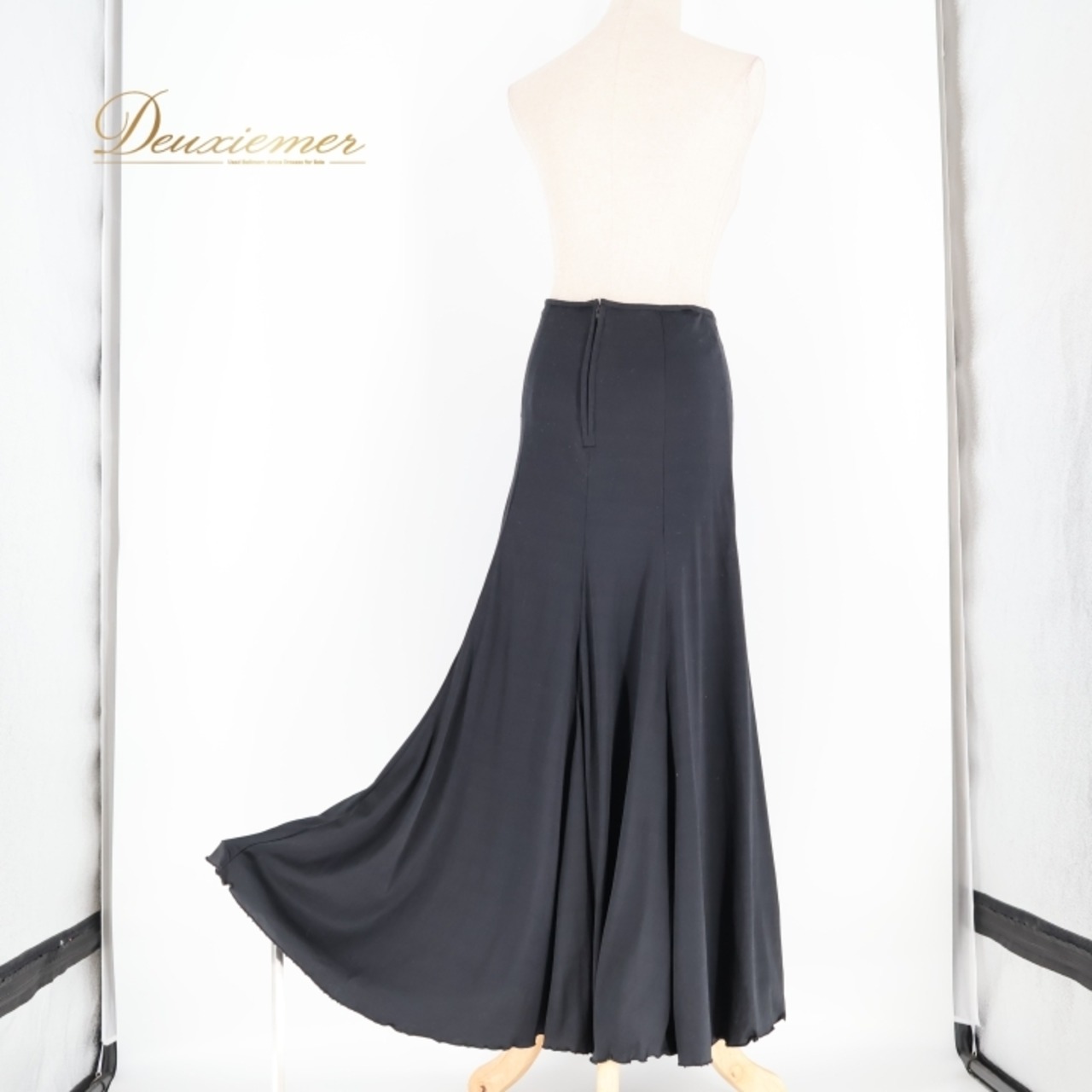 フラメンコ 衣装 ファルダ スカート 黒 無地 レッスン 練習着 ダンス パーティ 発表会 伸縮 ストレッチ ブラック系 フェスティバル ステージ用 おしゃれ 軽量 シンプル コスチューム