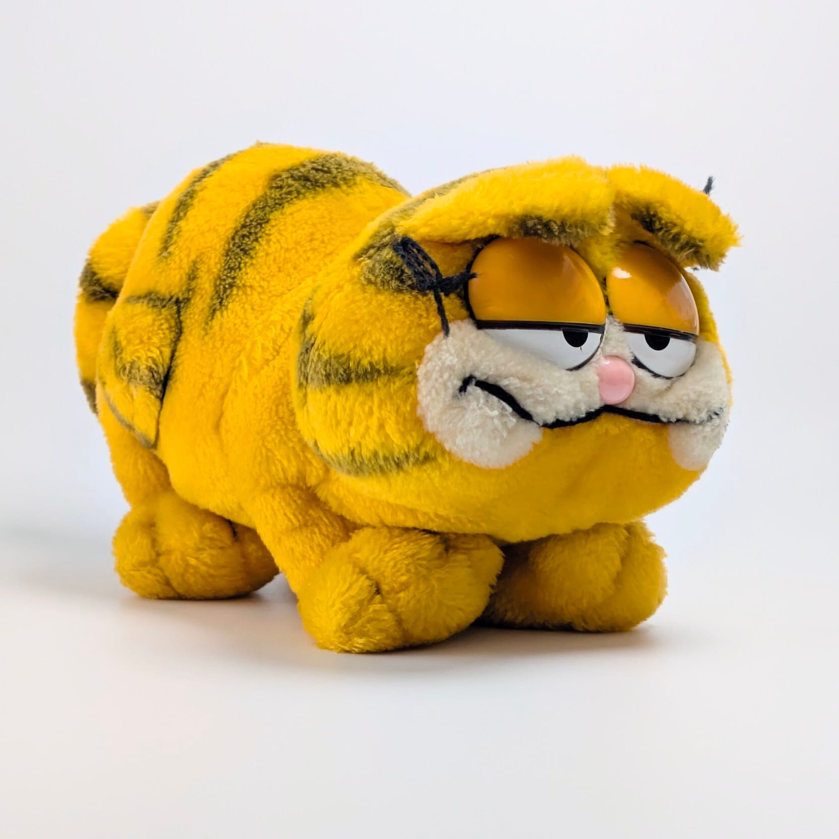 ☆ VINTAGE 1980年代初期 ☆【 Garfield ( ガーフィールド ) 】『 ガーフィールド四つ足立ち 』ぬいぐるみ プラッシュ plush 1980年代年製 〚アメリカン雑貨 アメトイ〛