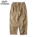 gym master ジムマスター 10oz ストレッチデニム&ツイル ツータックテーパードパンツ メンズ イージーパンツ ゆったり ウエストゴム&紐 G833722 ベージュ