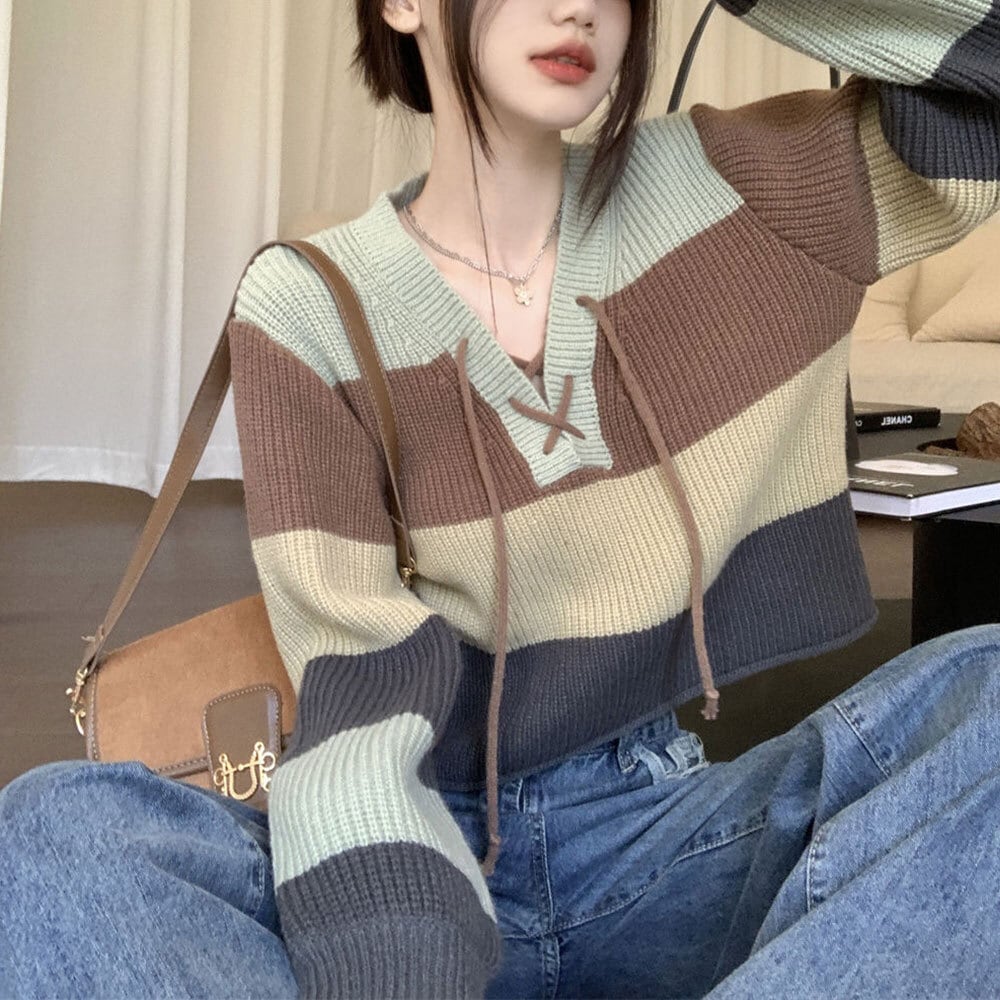 【送料無料】 ニット セーター ボーダー ショート丈 長袖 レディース 春秋冬 韓国 大人 カジュアル おしゃれ マルチボーダー ゆったり 体型カバー レースアップ トップス 大人可愛い 大人女子