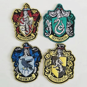 ハリーポッター Harry Potter 風 ホグワーツ魔法魔術学校 模りタイプ 校章ワッペン ★受注品★