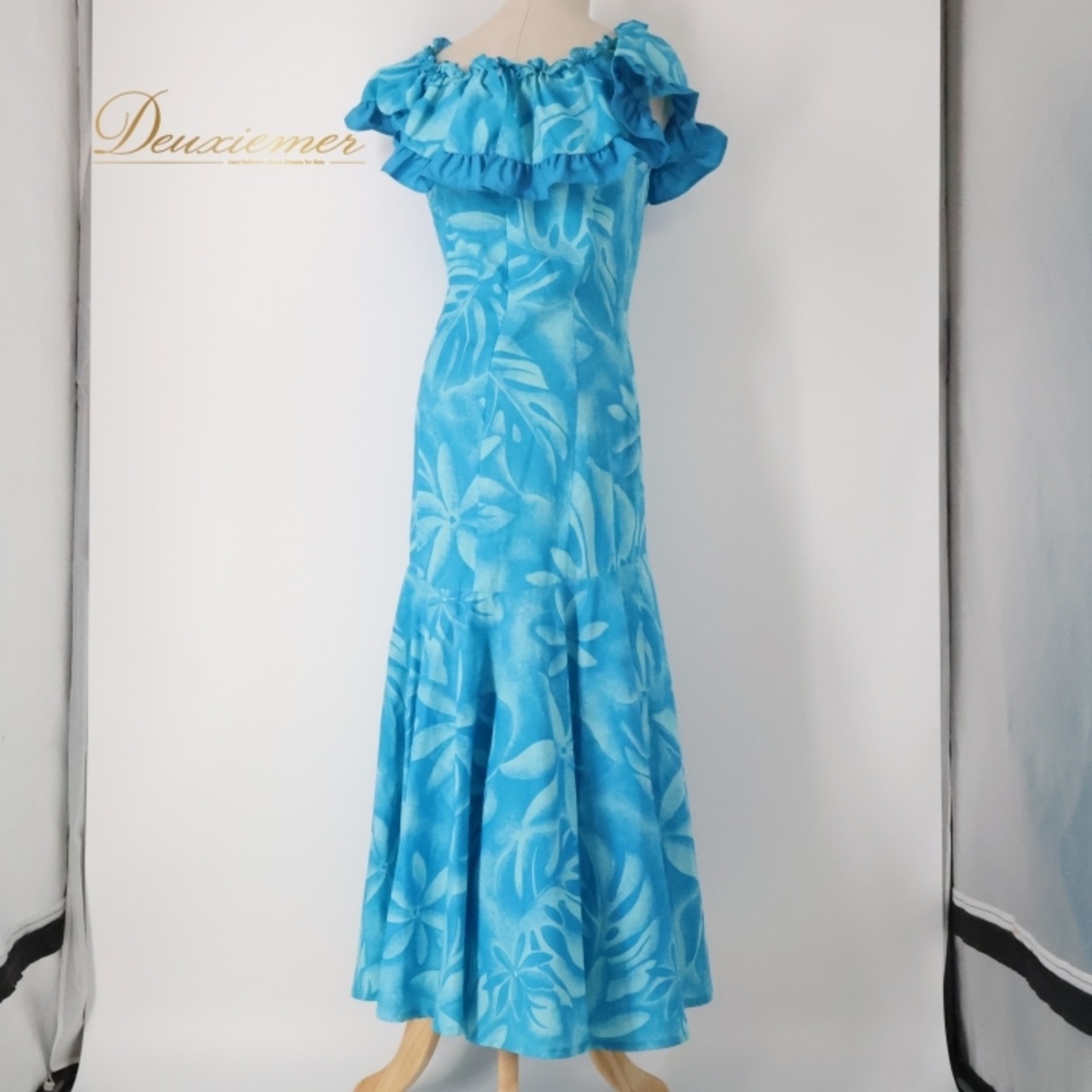 フラダンス 衣装 ワンピース ドレス ブルー系 マーメイドライン エムエムジェイ 日本製 ティアレ柄 モンステラ柄 MermaidLine MMJ ハワイアンプリント アロハ フラ ダンス レッスン 練習 フリル ノースリーブ 華やか 鮮やか さわやか 上品 かわいい おしゃれ フラダンス衣装 レッスン着 ハワイアンスタイル アロハシャツ 女性用 リゾートウェア パーティー 衣装 きれいめ