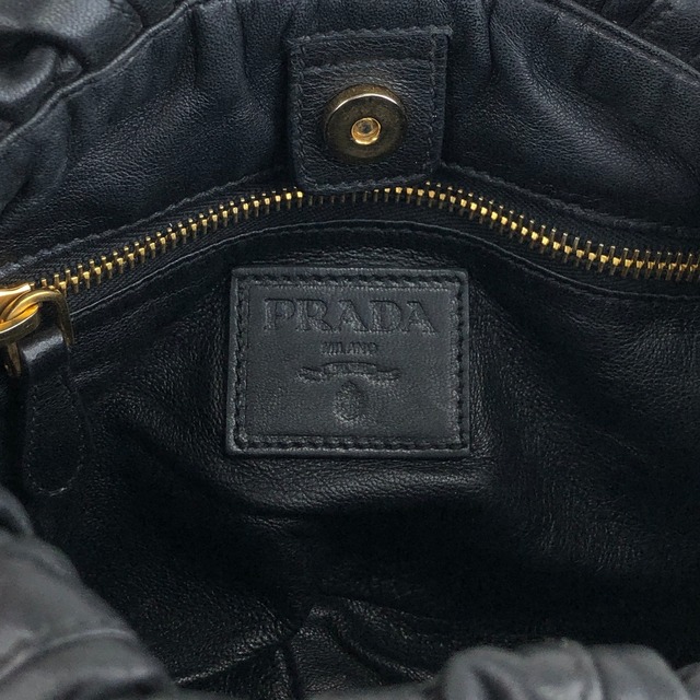 PRADA プラダ ショルダーバッグ ブラック トライアングルロゴ レザー ギャザーセミショルダーバッグ vintage ヴィンテージ オールド 6yixa5
