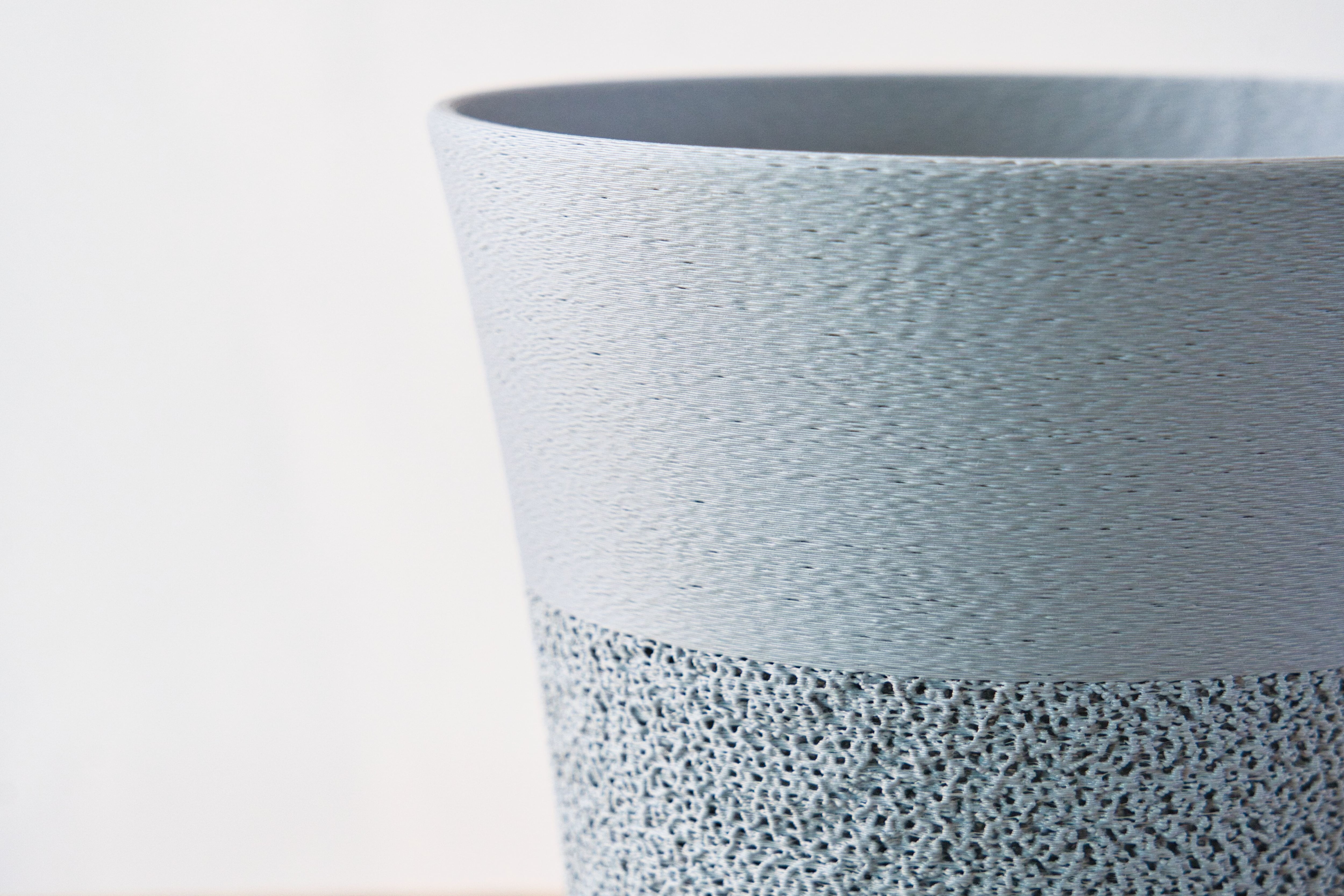 すらり鉢(4号サイズ)｜グレー | みどりのグリーンSHOP