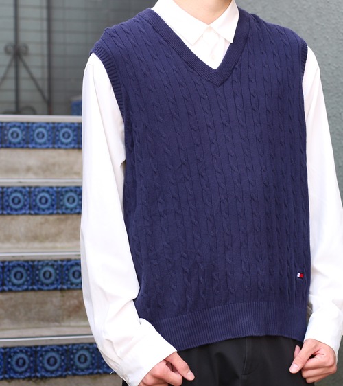 USA VINTAGE TOMMY HILFIGER CABLE KNIT VEST/アメリカ古着トミーヒルフィガーケーブルニットベスト