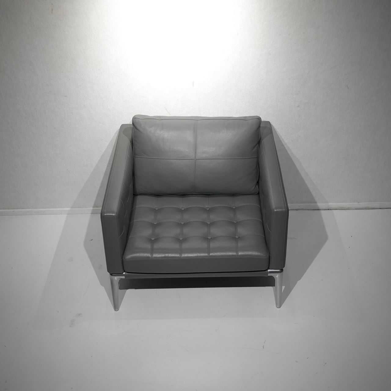 カッシーナ ヴォラージュ オットマン スツール 本革 レザー グレー Cassina カッシーナ VOLAGE ヴォラージュ 1人掛け ソファ 1Pソファ