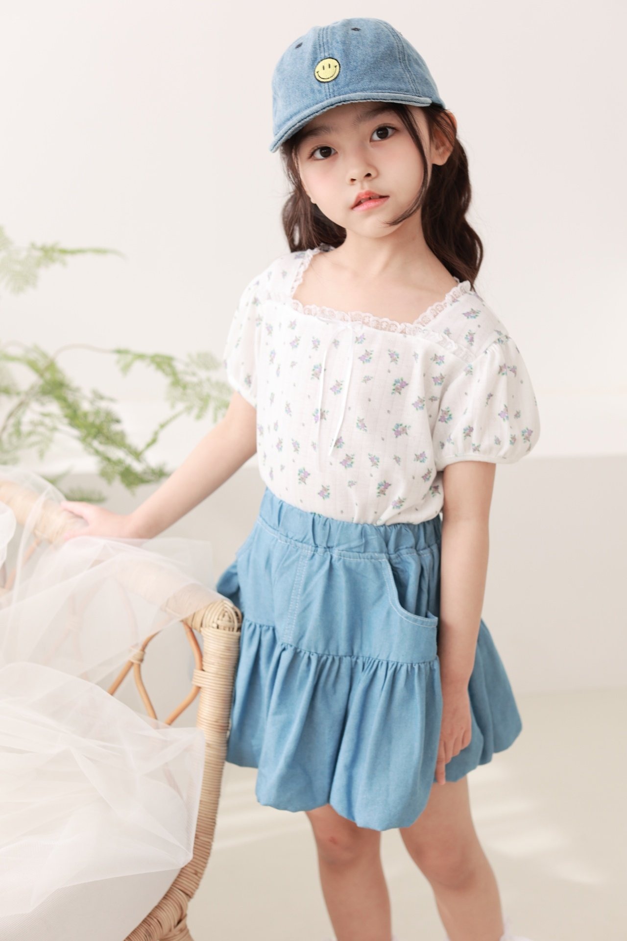 [DALLA] Eyelet Flower Tee / [달라] 아일렛꽃티