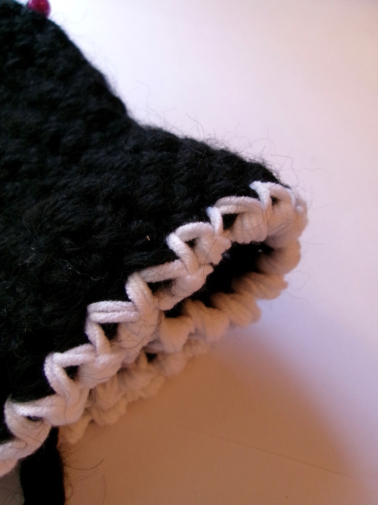 “MANUS” Knit beaded hat