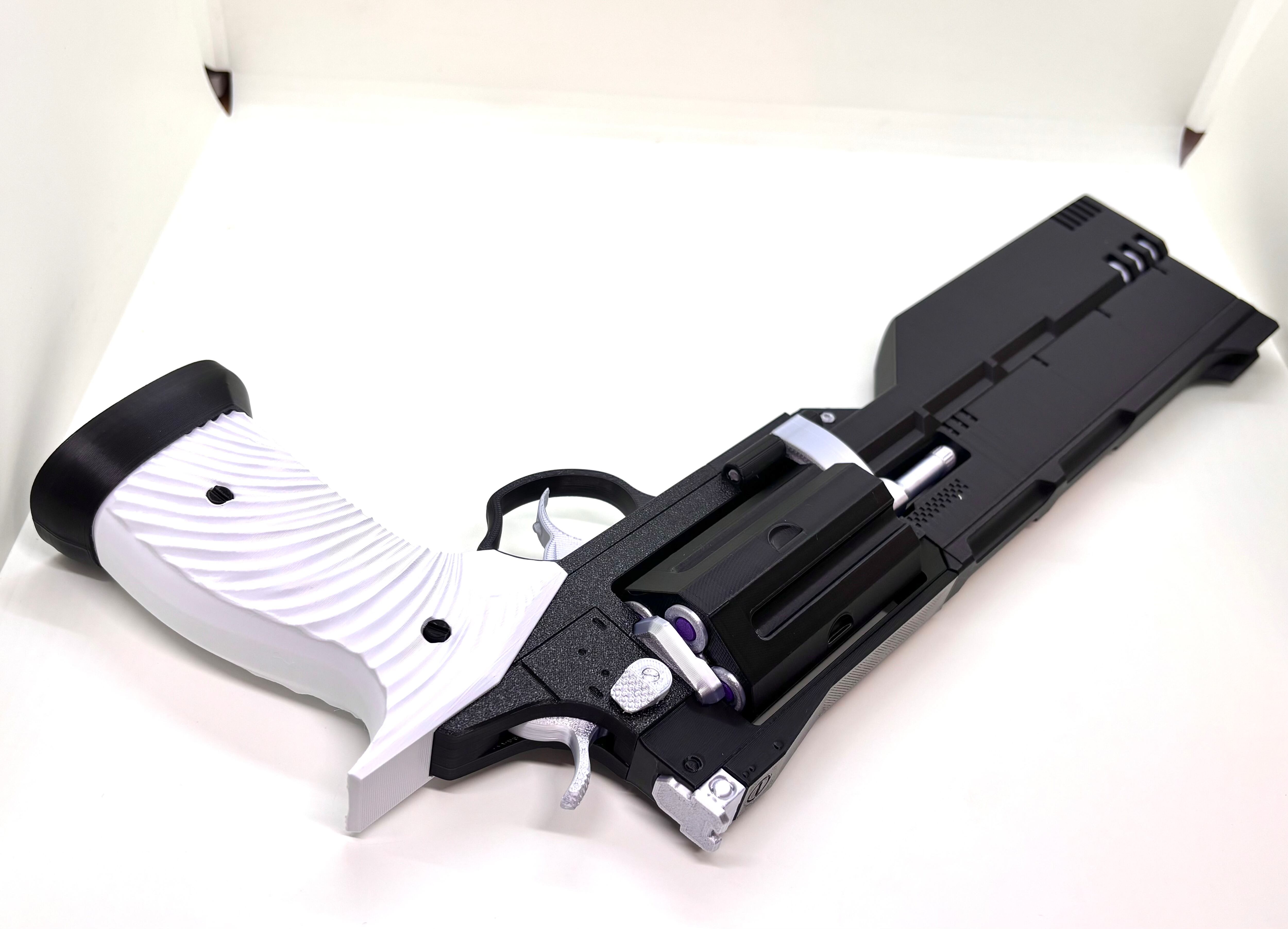 可動モデル）RE9 リボルバー 強化版(金属なし、発射機能なし） | 3D