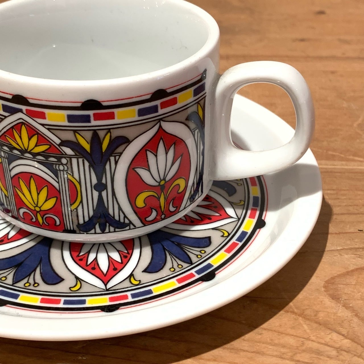 GOLD CHINA ボヘミアン柄 昭和レトロ ビンテージ デットストック 北欧風柄 カップ&ソーサー