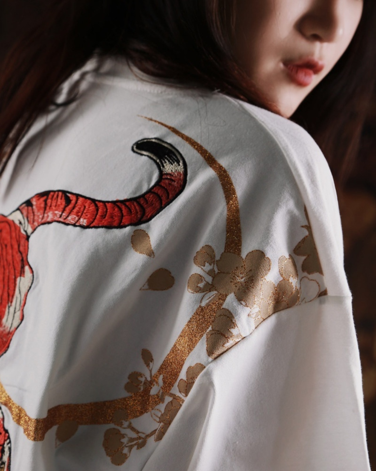 虎 Embroidered T-Shirt 2color【G1219】