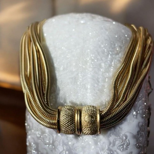 ヴィンテージGIVENCHY ゴールドネックレス