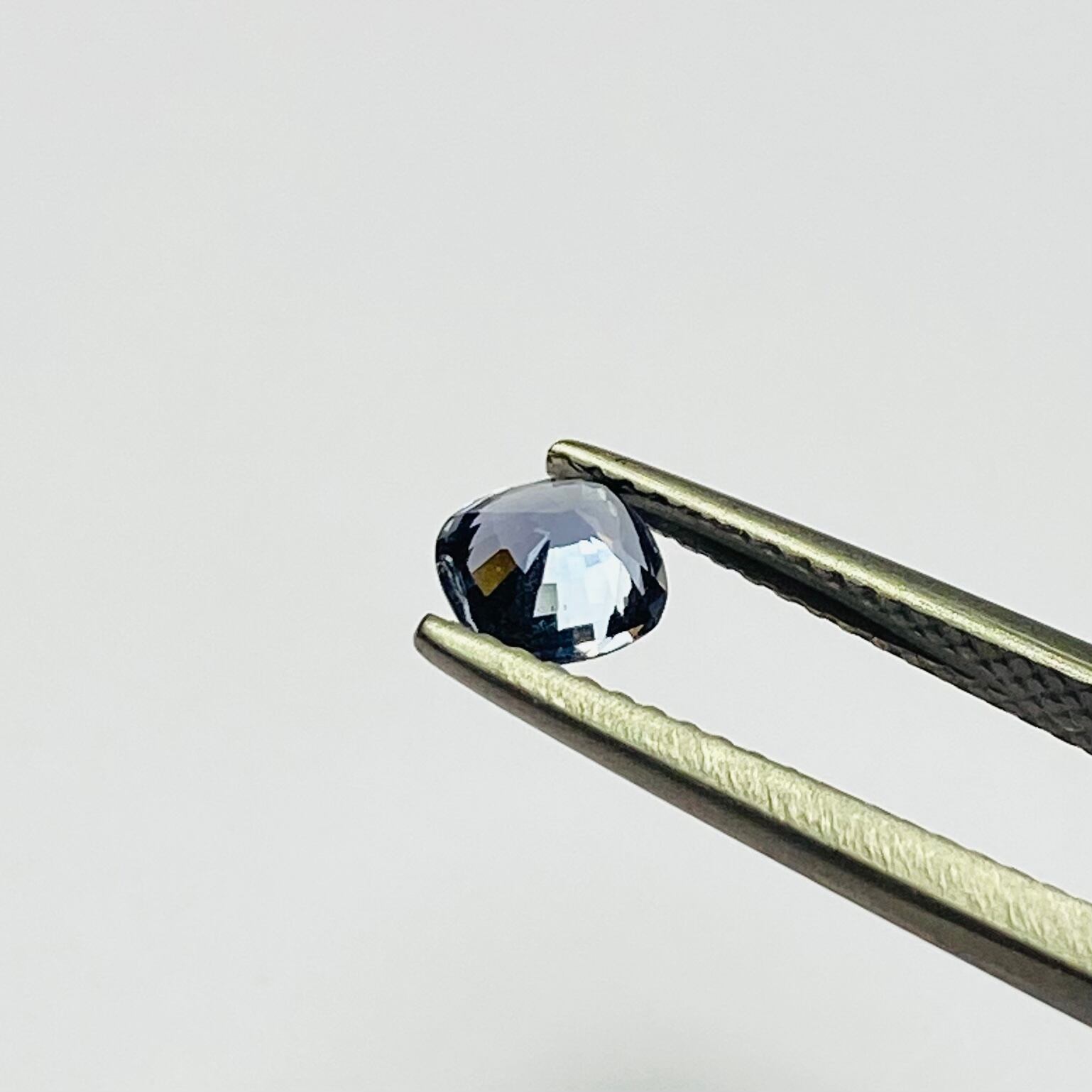 ブルー際立つブルーグレースピネル