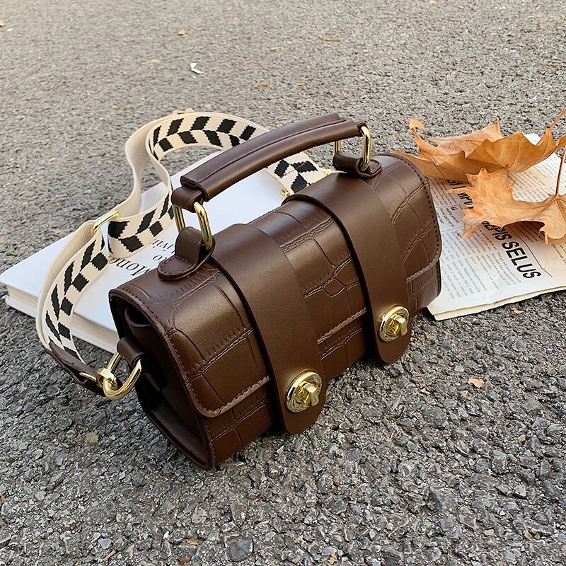 スタンダードオータムウィンター レトロ 秋物 冬物 スクウェア メッセンジャーバッグ 手作りハンドバック83863923716