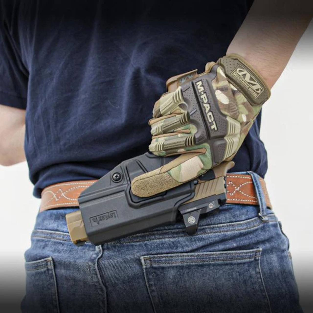 【Battle Style】 SIG SAUER ProForce M17対応CQCホルスター 右用 BK/TAN