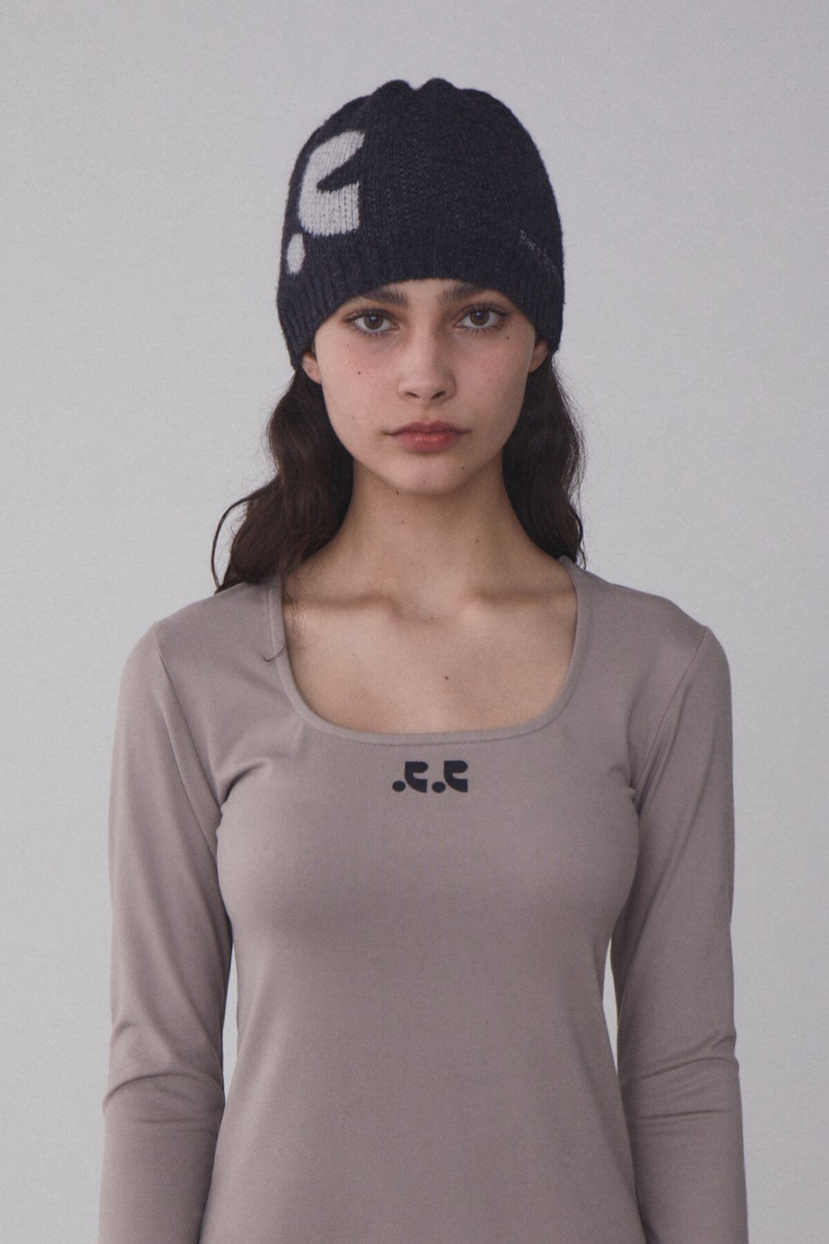 ★韓国人気★Rest & Recreation★RR KNIT BOLERO rest & recreation] RR LOGO JACQUARD BEANIE - BLACK 正規韓国