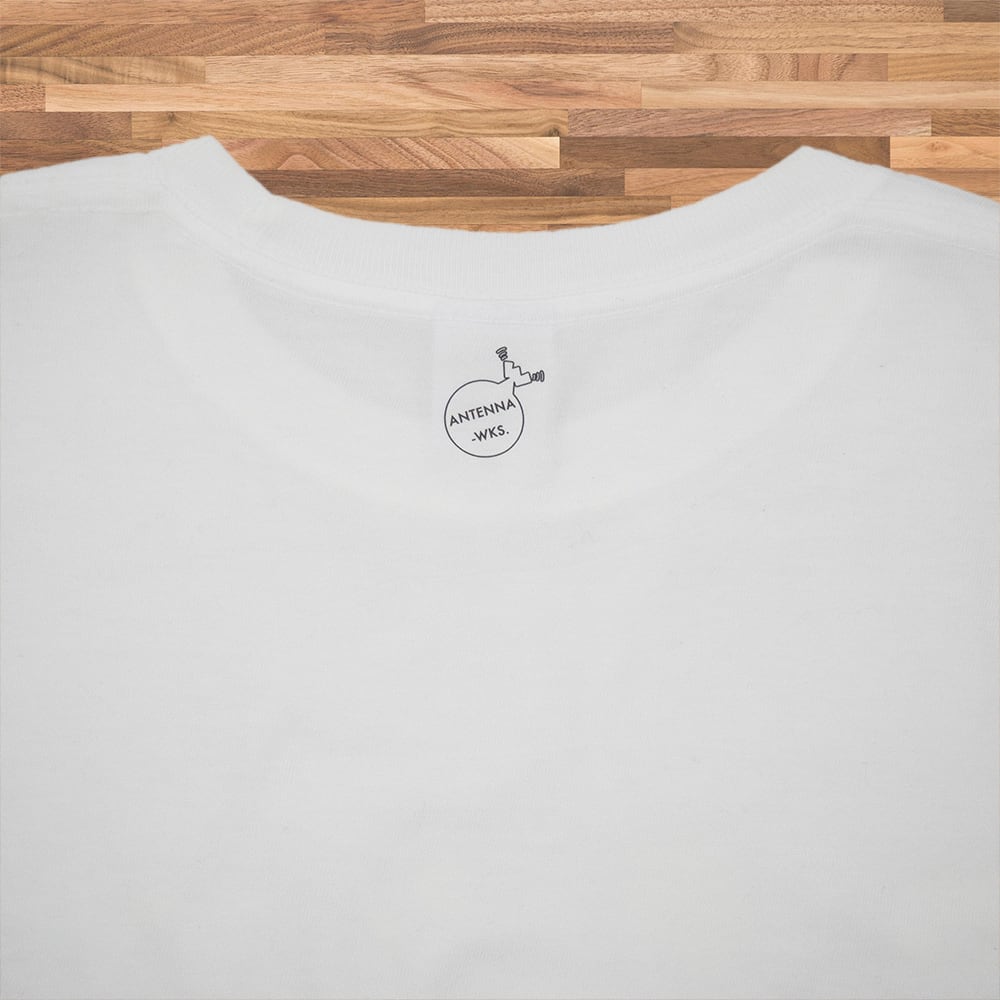 トカゲ イラスト Tシャツ／ホワイト【CWE-058WH】 | antenna-wks.store