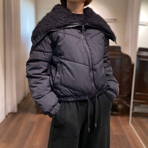 中綿boa zip short coat black