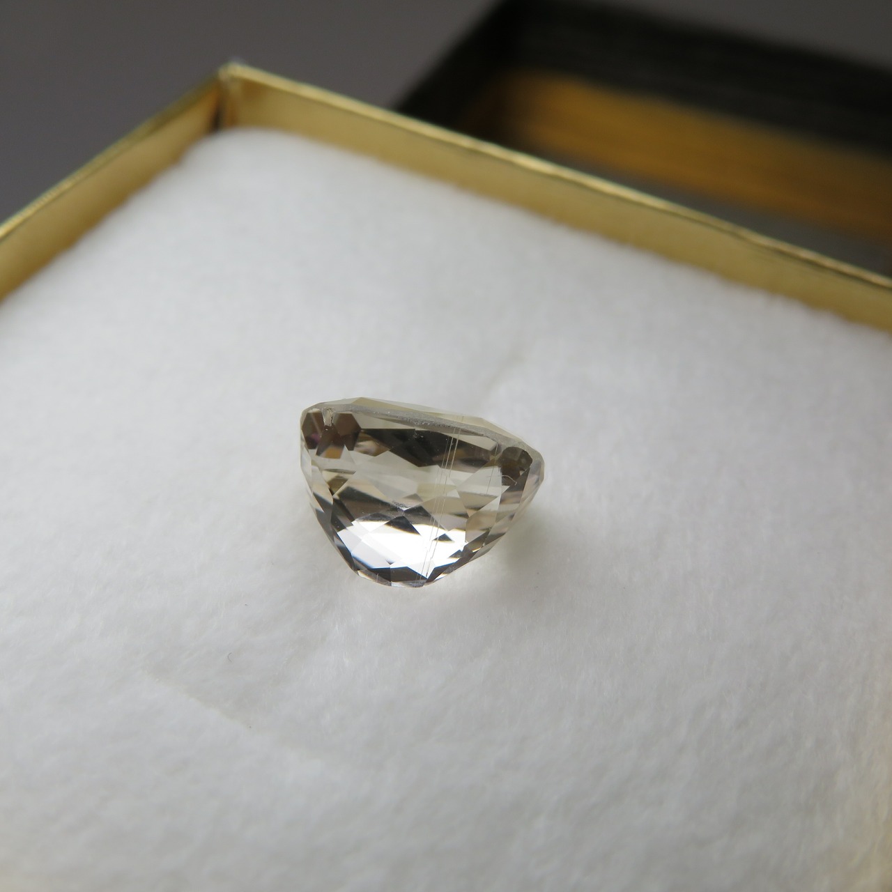 スポジューメン 4.928ct 簡易ソーティング付き