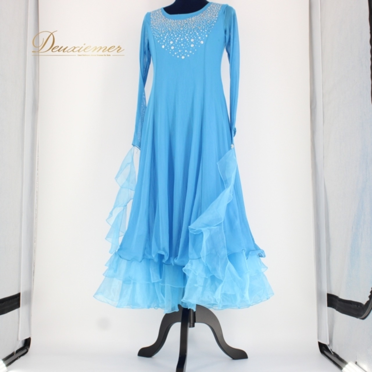 社交ダンス 衣装 スタンダード ドレス ワンピース パーティ衣装 女性用 レディース オールシーズン 水色 ブルー系 ICHIOKU イチオク フロート 長袖 軽やか レトロ モダン ダンスパーティー おしゃれ エレガント 可愛い サテン 結婚式 フィット感