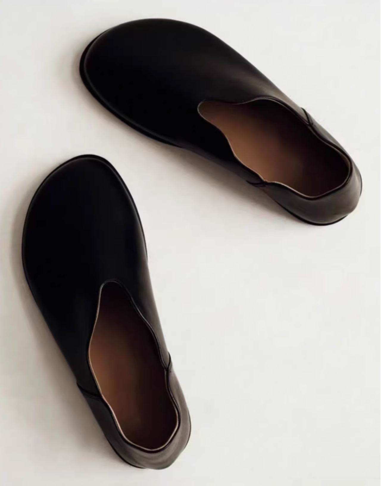 牛スエードレトロ風ヒールレスミュラーシューズ