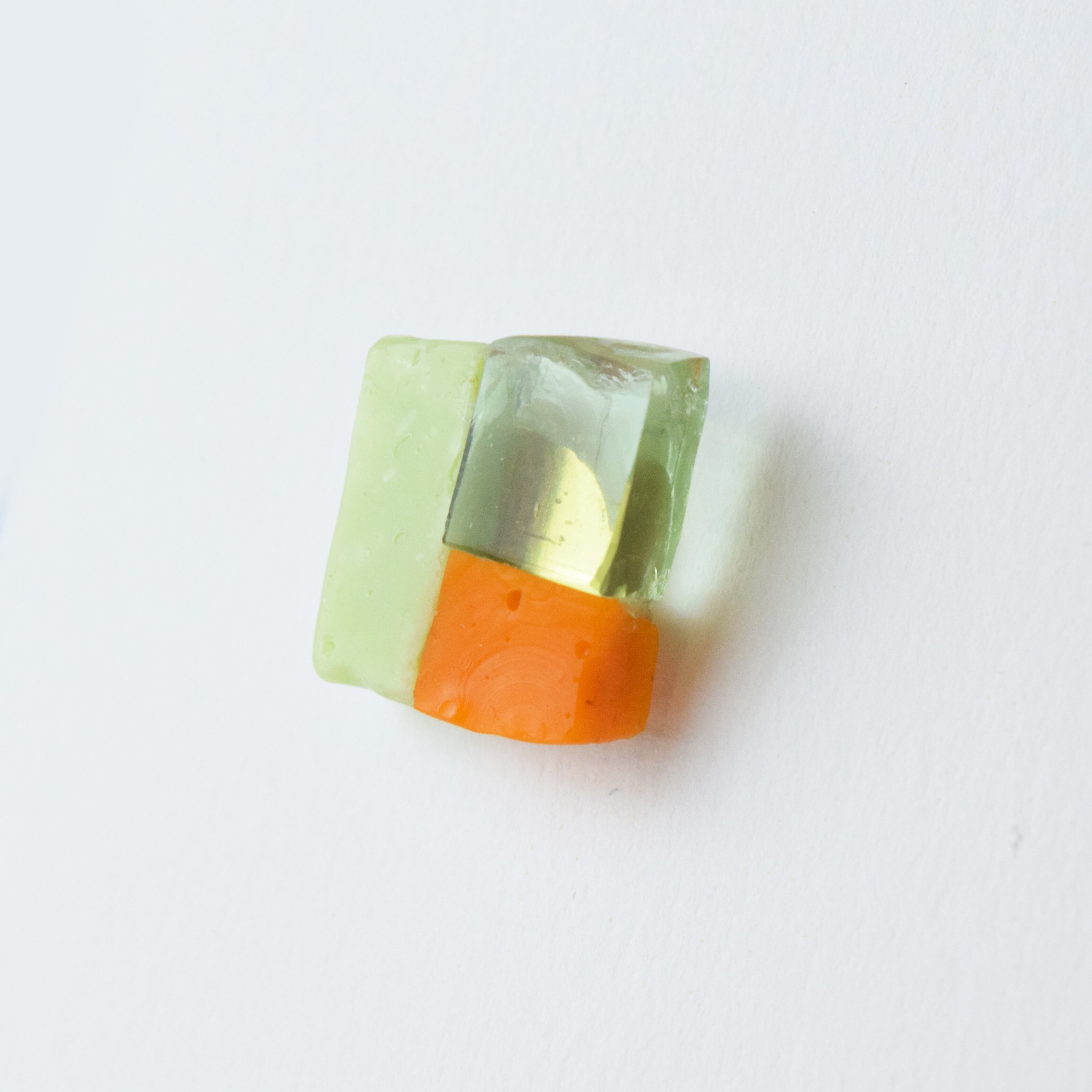 【ベーシック】ブローチM　黄緑×オレンジ×緑クリア