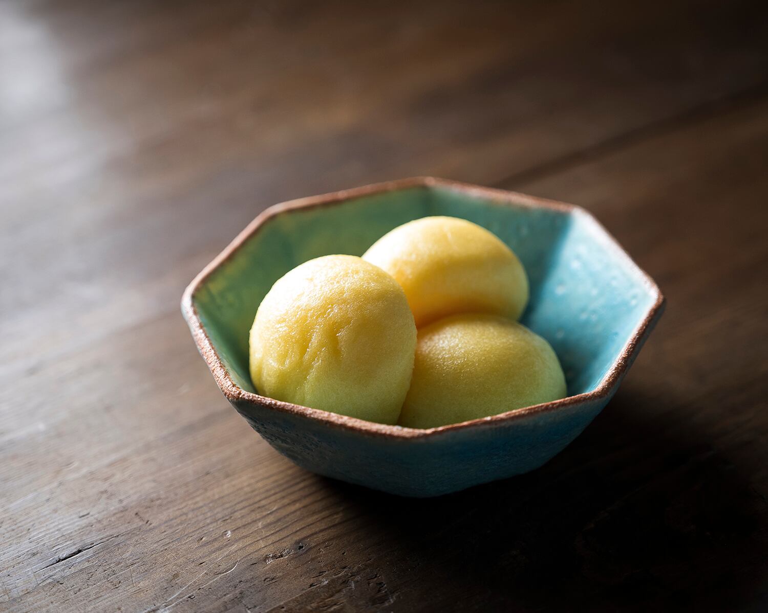 八角小鉢／トルコ青UTSUWA