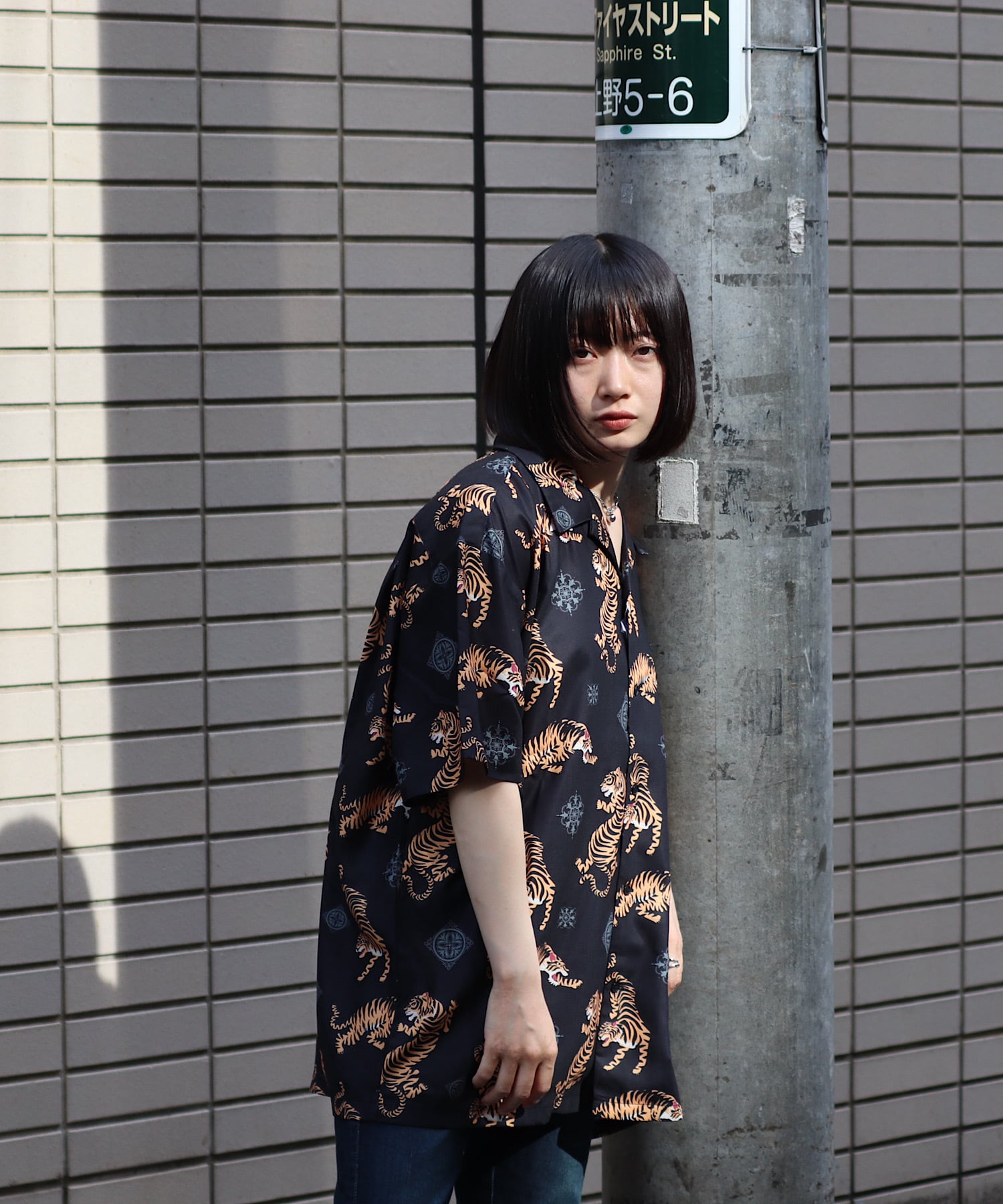 ATELANE Tiger print open collar shirt (BLK) 25A-15041 | DEPROID