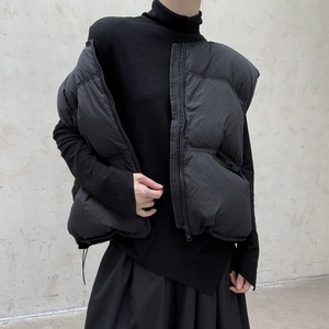 ノーカラーダウンベスト　D0335