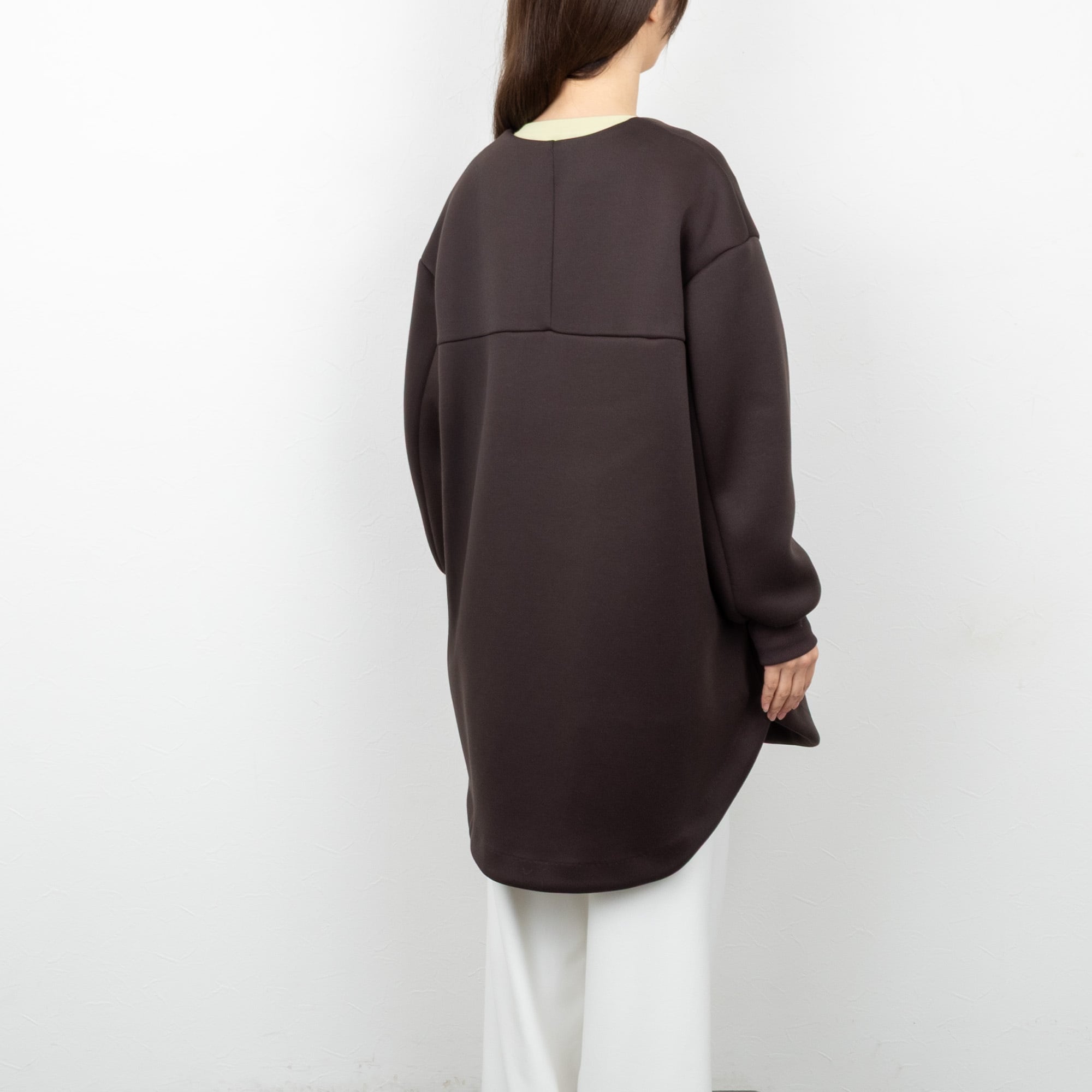 QTUME／クチューム】ダンボールラウンドヘムミドルコート（ブラウン