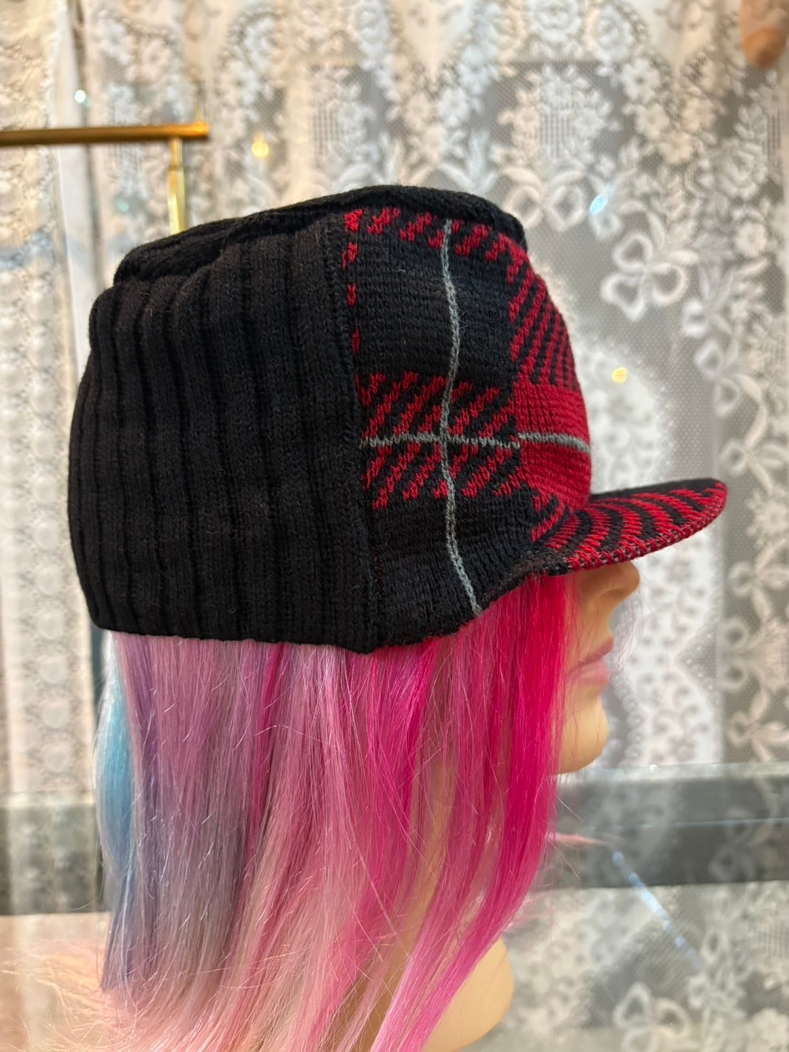 New brim beanie black