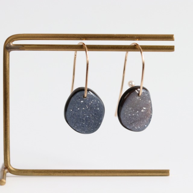 ラスト１点｜星のまたたき｜ドゥルージーブラックオニキスのピアス｜14kgf