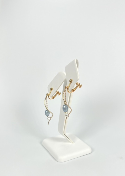 【NEW!】 藍染 パール 揺れる ゴールド ピアス イヤリング jal051