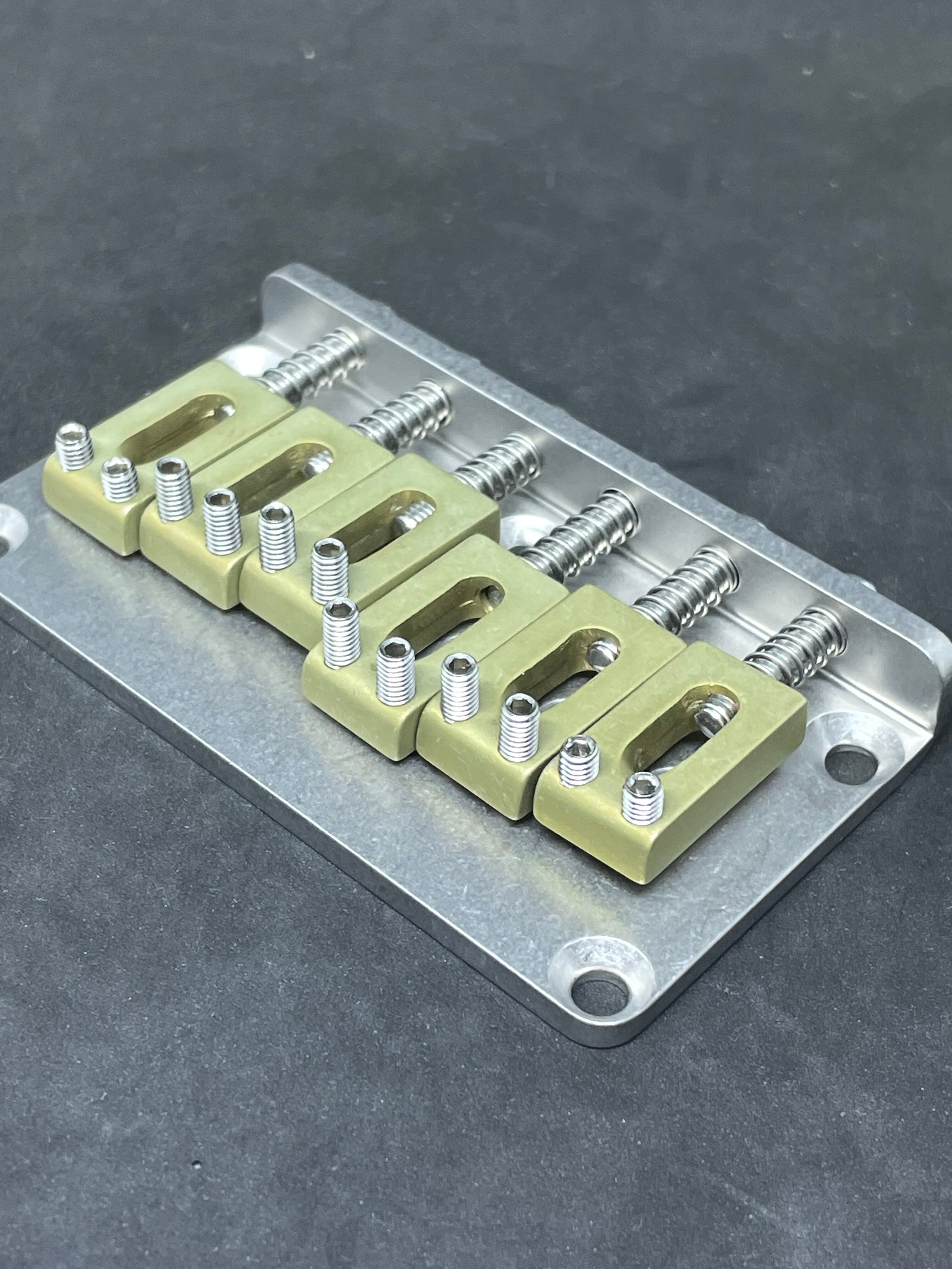 Bass Titanium Saddle | tatsuta Titanium Parts