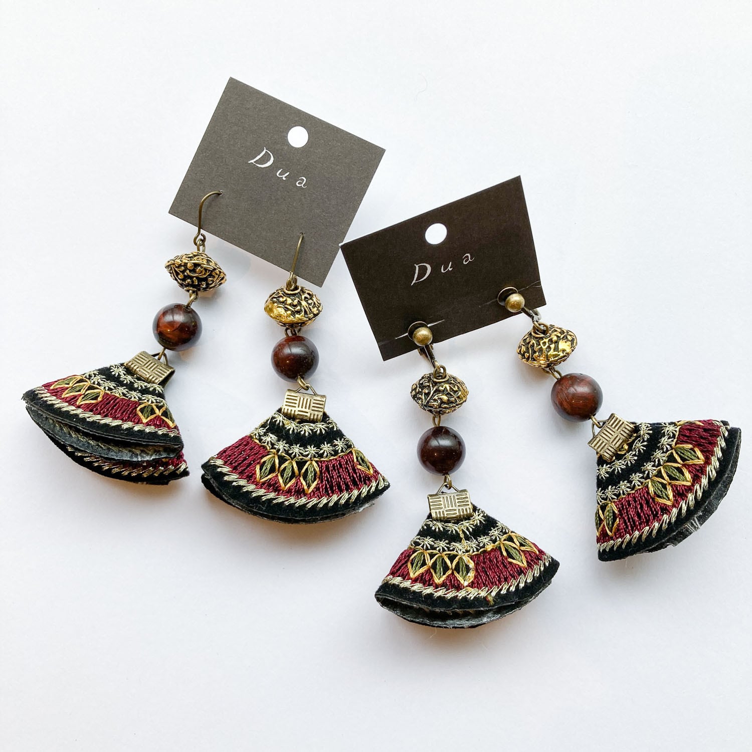 インドビーズとボルドー刺繍モチーフの〈ピアス/イヤリング〉 | Dua-アクセサリーパーツショップ