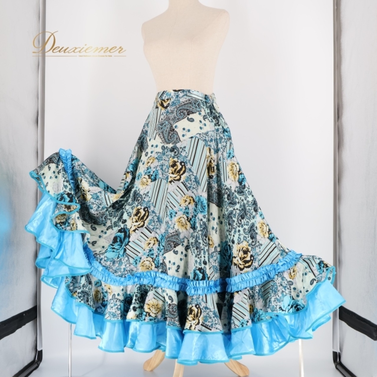 フラメンコ 衣装 ファルダ スカート ボランテ フリル レース 光沢 柄 模様 軽い ダンス パーティ 発表会 水色 青 ブルー系 フェスティバル おしゃれ 衣装用 生地 軽量 レディース 楽しい