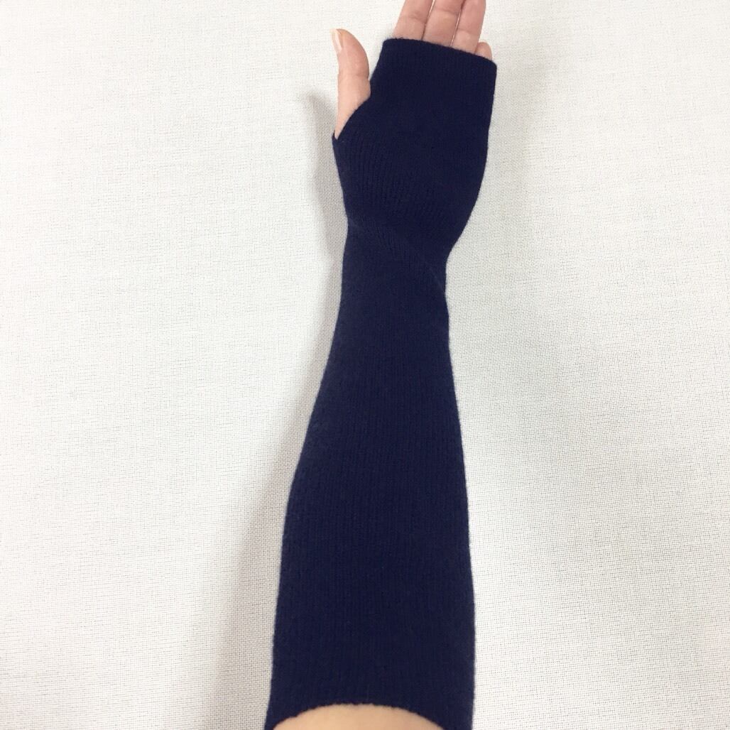 カシミヤシルクウール ニットアームウォーマー ネイビー | クルーズ