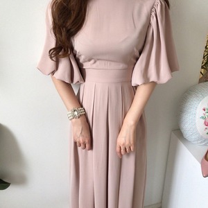 ワンピース デート フレアワンピース ミモレ ミモレ丈 袖あり かわいい 大人可愛い きれいめ シンプル カジュアル 大人 上品 おしゃれ お洒落 主役級 存在感 夏 10代 20代 30代 レディース 女性用 OL 学生 デート お出かけ 公園デビュー 女子会 休日 イベント 旅行 着回し 普段使い ファッション コーデ 楽ちん モテ トレンド 流行 インスタ映え S M L