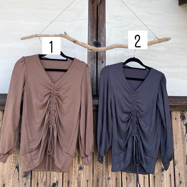 クシュクシュトップス