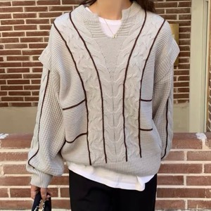 キーネックデザインニット　A0199