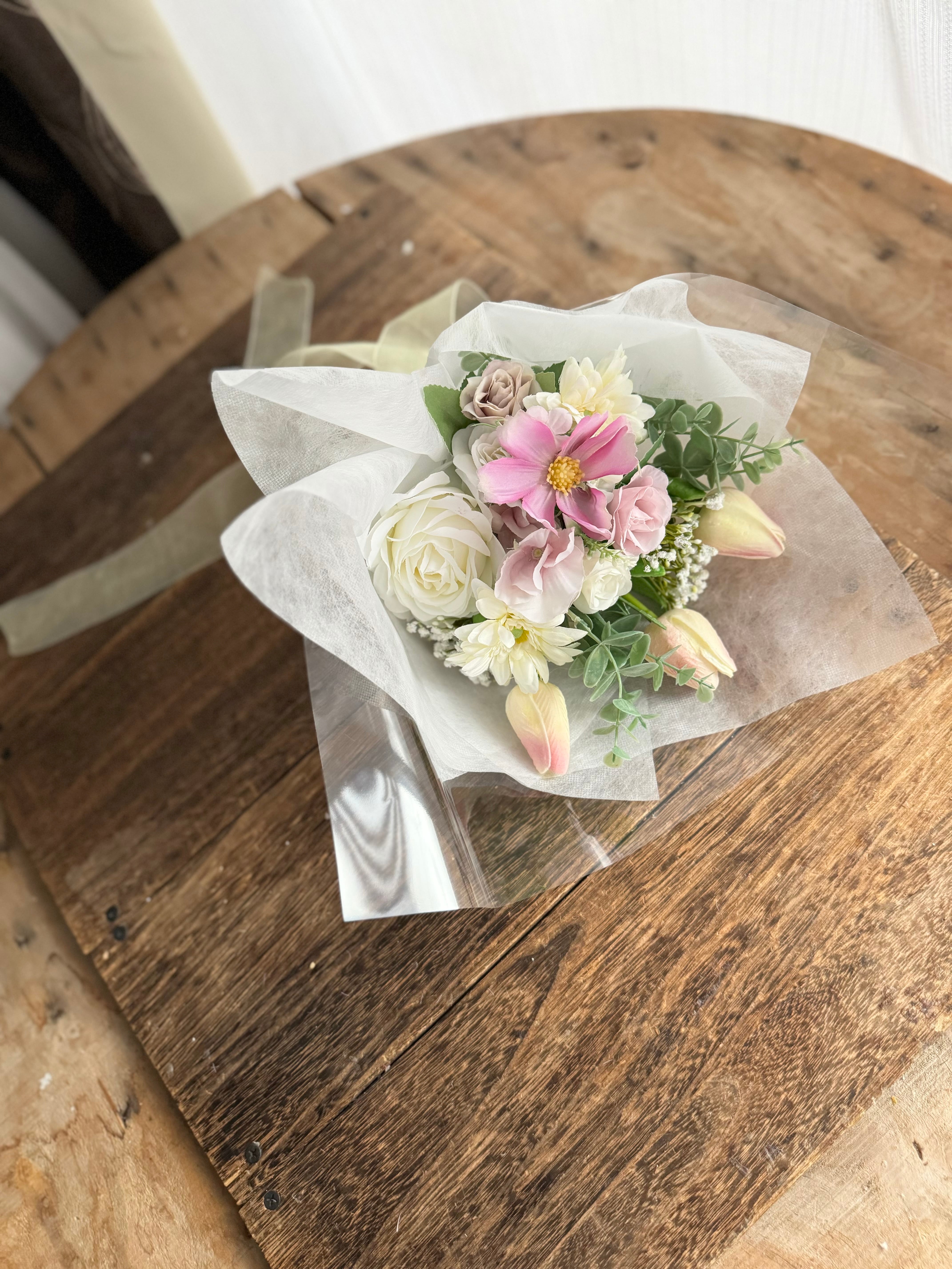 花束•*・ピンクチューリップ×白ガーベラ | houkiboshi